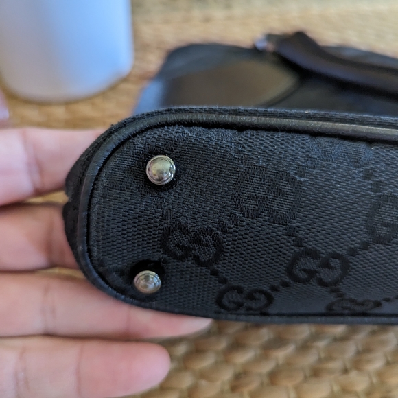 Gucci Bag.  Authentic - Picture 3 of 9